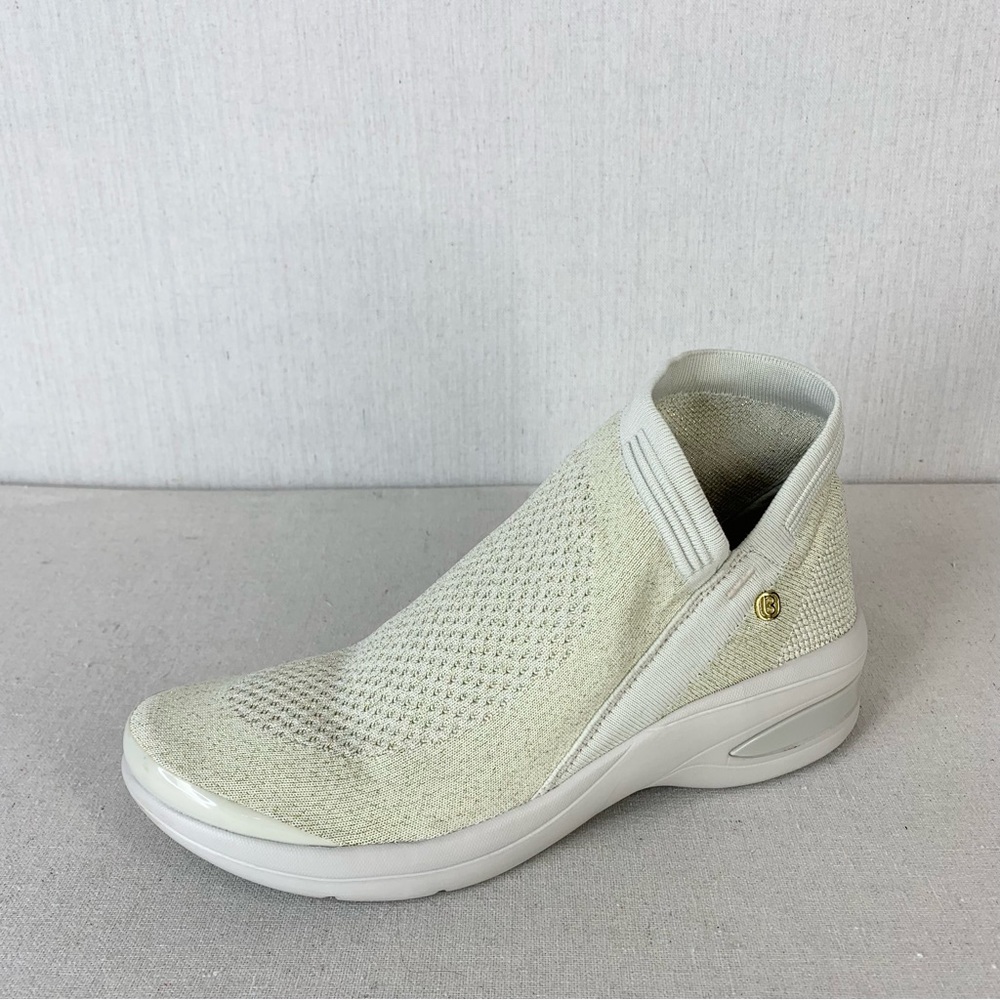 Bzees LIKE NEW Women's Romance Booties Hi-Top Cream/Gold Knit Sneaker - Size 10W